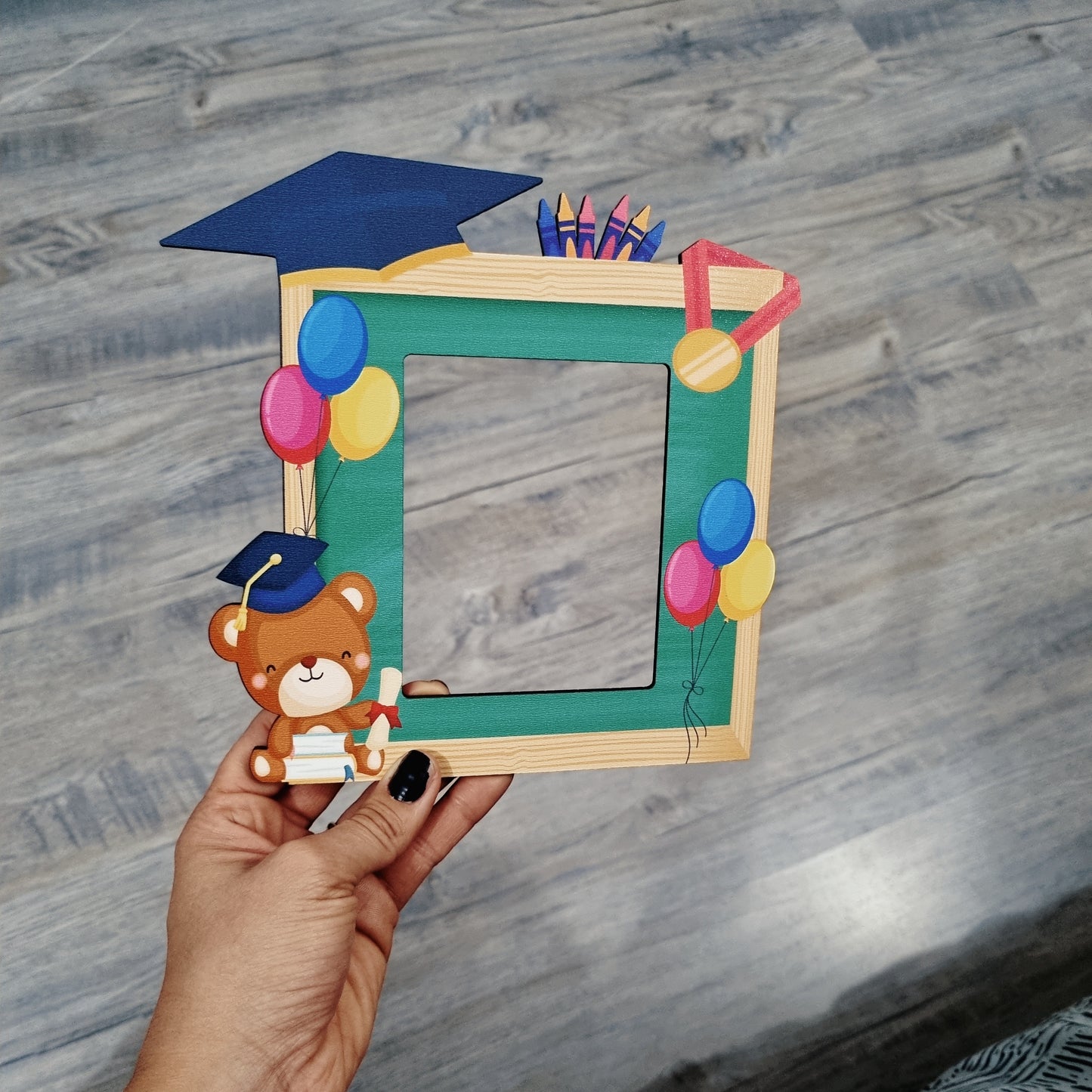 Portaretratos IMAGINALASER de graduación con diseño de osito, birrete y globos, acabado brillante para sublimar.